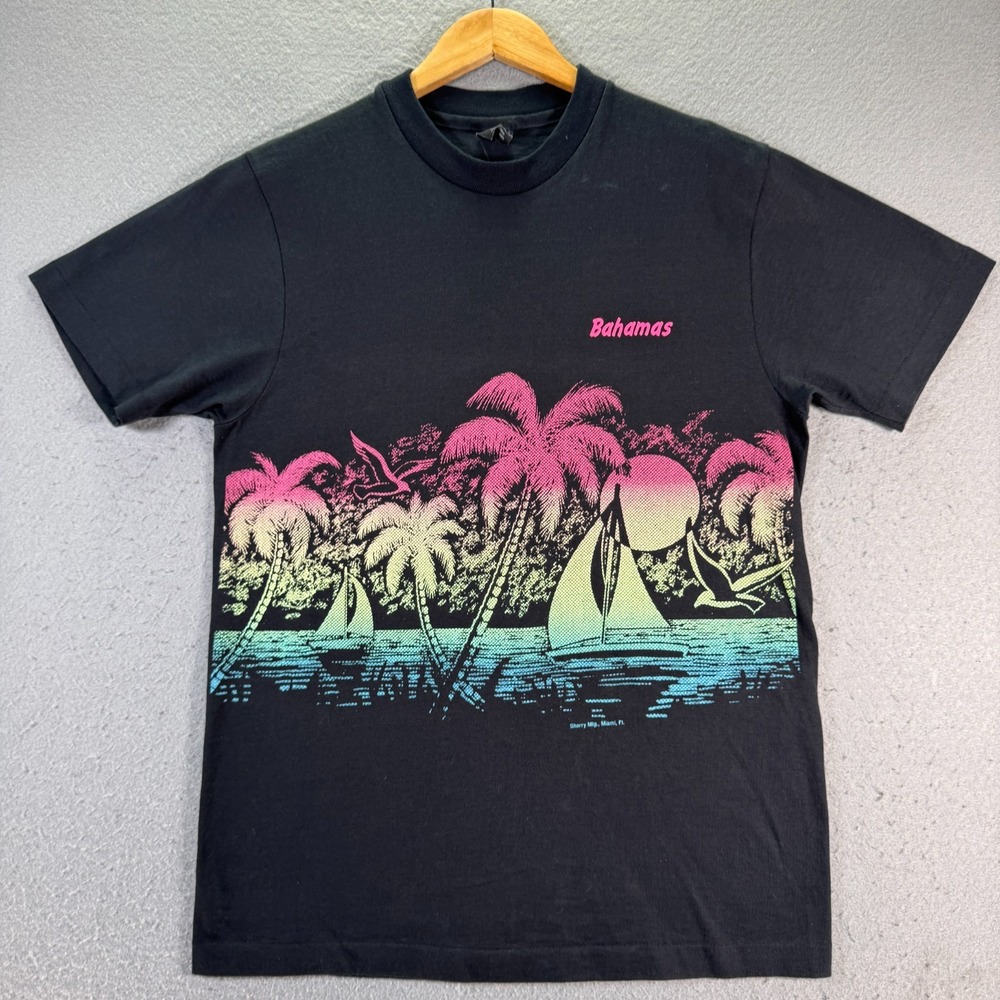 Vintage Sherry's Bahamas Wrap‎ Around T-Shirt Adult Medium Black Made In USA